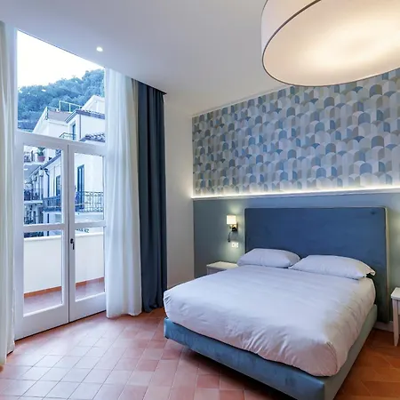 D'amalfi Hospitality Готель *